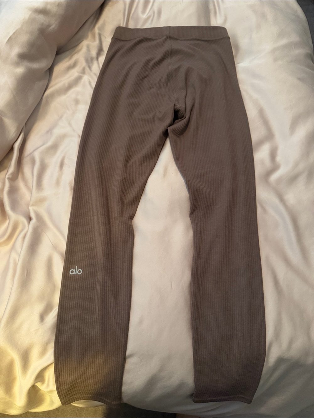 NWOT - ALO Yoga Ribbed High-Waist 7/8 Blissful Legging - Hot Cocoa